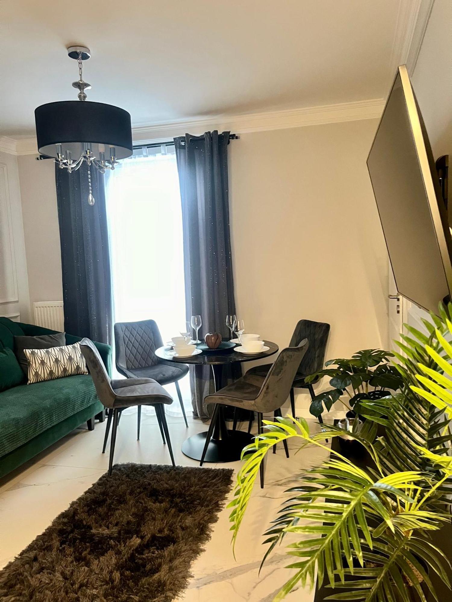 Apartamenty Kielce- Apartament Saphire Przy Zalew Kielecki, Faktura, Parking, Centrum Bagian luar foto